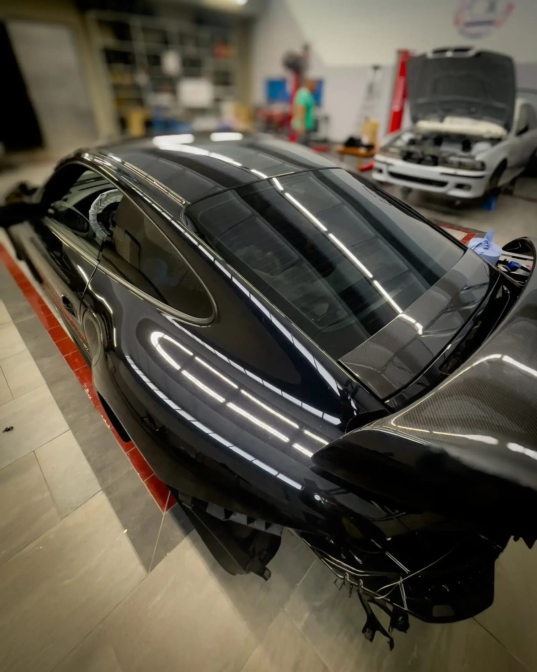 oscuramento vetri auto privati e veicoli commerciali designwrap